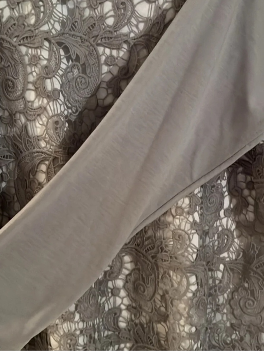 Ruby Rd. Gray Lace Overlay Long Sleeve Raglan Top - Picture 5 of 6